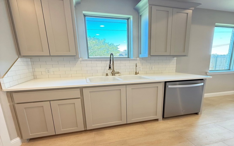 211 E Pennsylvania Ave, Midland, TX 79705, 4 Bedrooms Bedrooms, ,2 BathroomsBathrooms,Residential,For Sale,211 E Pennsylvania Ave,0,50086471