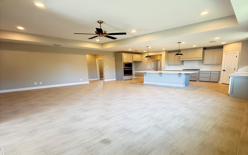 211 E Pennsylvania Ave, Midland, TX 79705, 4 Bedrooms Bedrooms, ,2 BathroomsBathrooms,Residential,For Sale,211 E Pennsylvania Ave,0,50086471