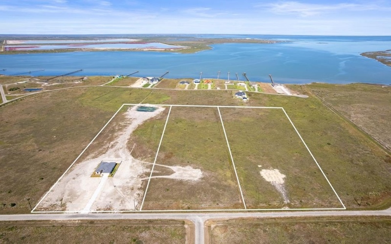 205, 209, 213 Trout Side Way, ROCKPORT, TX 78382, 3 Habitaciones Habitaciones , ,3 BañosBaños,Residential,En Venta,205,209,213 Trout Side Way,0,149038