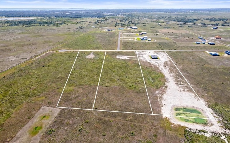 205, 209, 213 Trout Side Way, ROCKPORT, TX 78382, 3 Habitaciones Habitaciones , ,3 BañosBaños,Residential,En Venta,205,209,213 Trout Side Way,0,149038