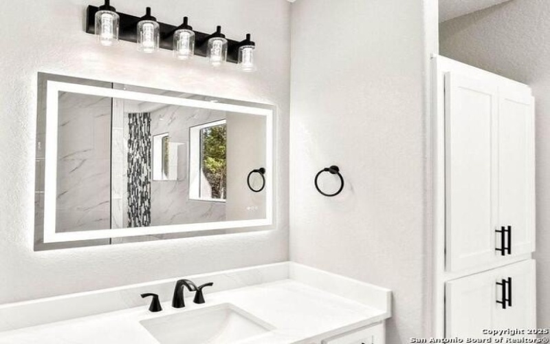 1954 Venezia, New Braunfels, TX 78132, 4 Bedrooms Bedrooms, ,3 BathroomsBathrooms,Residential,For Sale,1954 Venezia,0,1919634