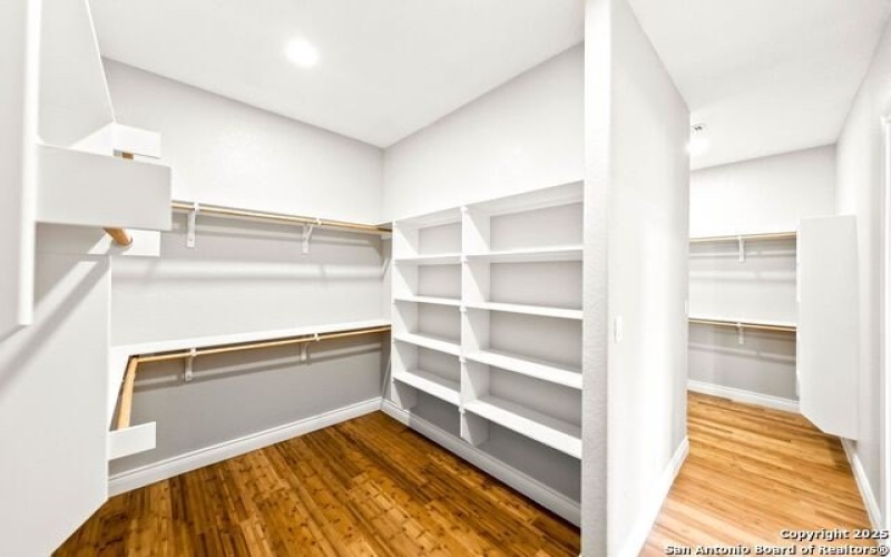 1954 Venezia, New Braunfels, TX 78132, 4 Bedrooms Bedrooms, ,3 BathroomsBathrooms,Residential,For Sale,1954 Venezia,0,1919634