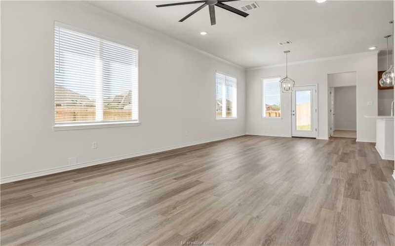 1919 Pinemont View Drive, Bryan, TX 77807, 3 Habitaciones Habitaciones , ,2 BañosBaños,Residential,En Venta,1919 Pinemont View Drive,0,25011438