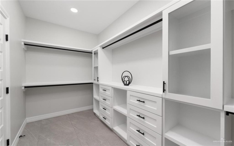 2309 Cardinal Drive, Weslaco, TX 78599, 3 Bedrooms Bedrooms, ,2 BathroomsBathrooms,Residential,For Sale,2309 Cardinal Drive,0,485934