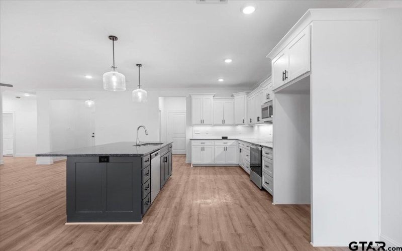 15335 CR 196, Tyler, TX 75703, 3 Bedrooms Bedrooms, ,2 BathroomsBathrooms,Residential,For Sale,15335 CR 196,0,25016029