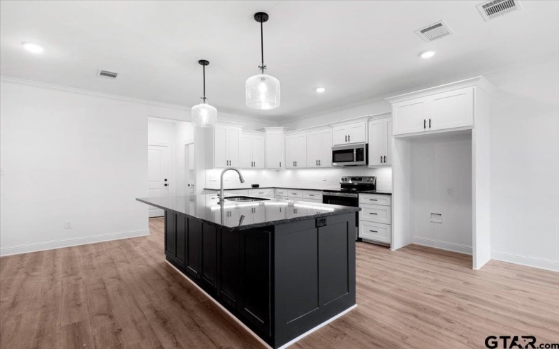 15335 CR 196, Tyler, TX 75703, 3 Bedrooms Bedrooms, ,2 BathroomsBathrooms,Residential,For Sale,15335 CR 196,0,25016029