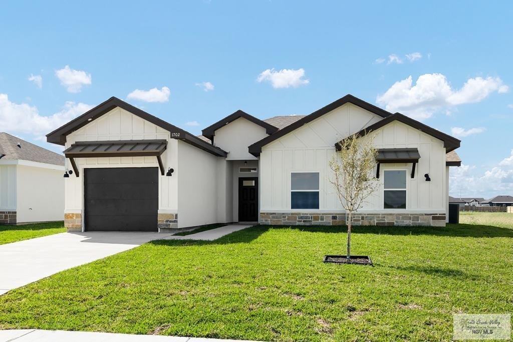 1702 ALYSSA DR, MERCEDES, TX 78570, 3 Habitaciones Habitaciones , ,2 BañosBaños,Residential,En Venta,1702 ALYSSA DR,0,29768862