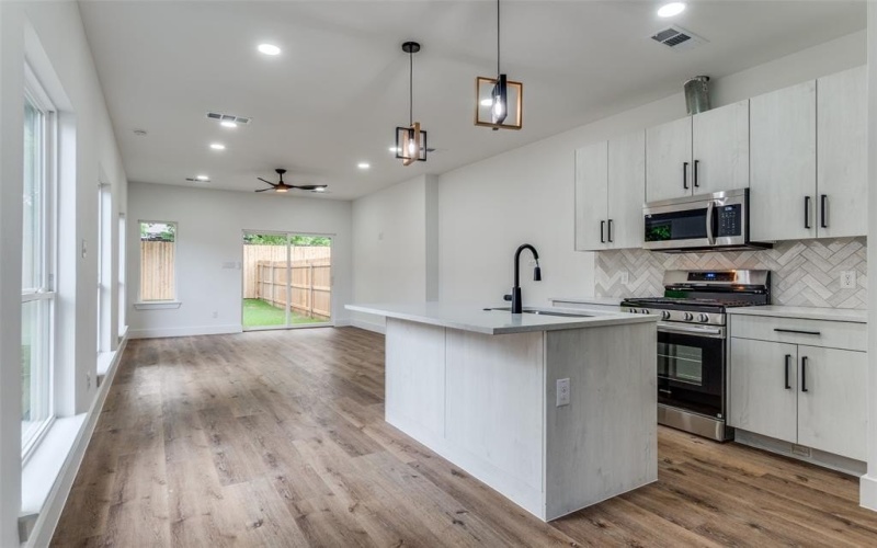 5702 Riverside Drive, Dallas, TX 75235, 2 Habitaciones Habitaciones , ,3 BañosBaños,Residential Multi Family,En Venta,5702 Riverside Drive,0,20923505