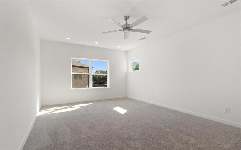 2105 Oak Haven Court, Garland, TX 75044, 4 Habitaciones Habitaciones , ,3 BañosBaños,Residential,En Venta,2105 Oak Haven Court,0,20969544