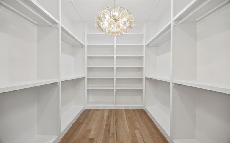 8922 San Benito Way, Dallas, TX 75218, 6 Habitaciones Habitaciones , ,6 BañosBaños,Residential,En Venta,8922 San Benito Way,0,21043955