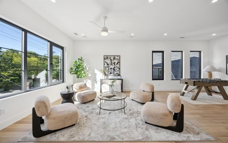 8922 San Benito Way, Dallas, TX 75218, 6 Habitaciones Habitaciones , ,6 BañosBaños,Residential,En Venta,8922 San Benito Way,0,21043955