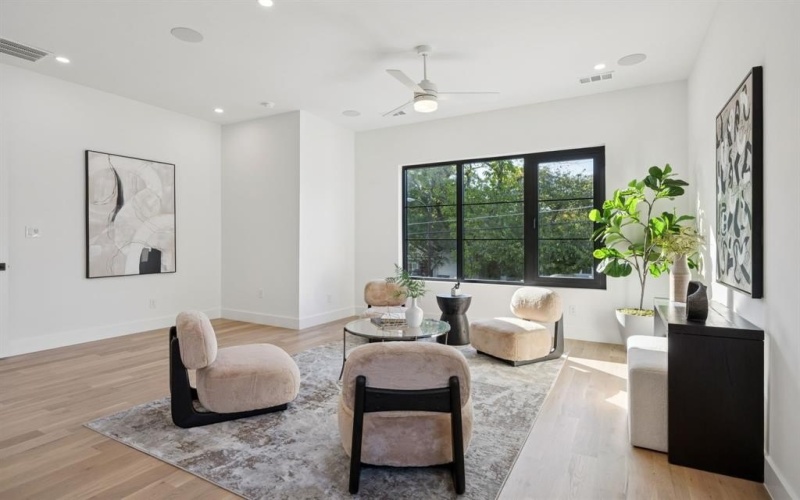 8922 San Benito Way, Dallas, TX 75218, 6 Habitaciones Habitaciones , ,6 BañosBaños,Residential,En Venta,8922 San Benito Way,0,21043955