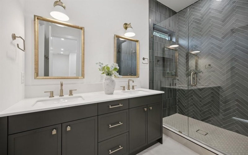 8922 San Benito Way, Dallas, TX 75218, 6 Habitaciones Habitaciones , ,6 BañosBaños,Residential,En Venta,8922 San Benito Way,0,21043955