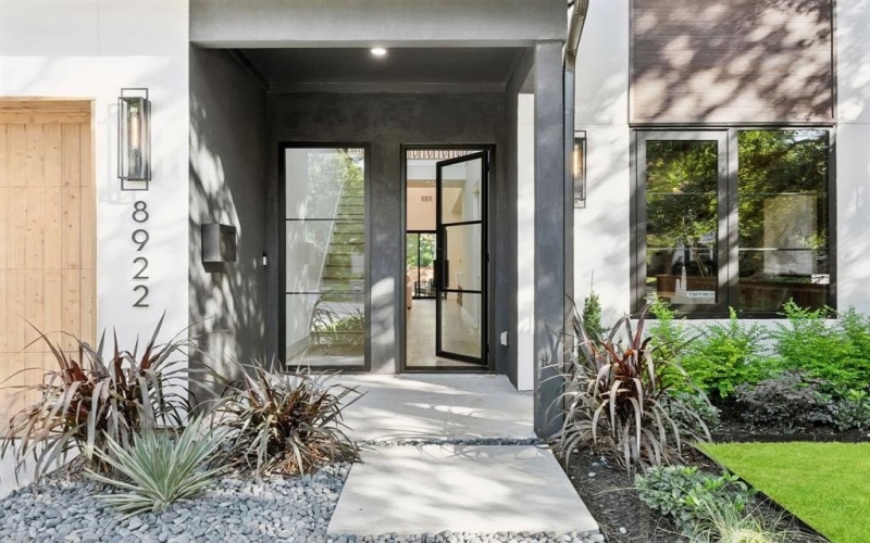 8922 San Benito Way, Dallas, TX 75218, 6 Habitaciones Habitaciones , ,6 BañosBaños,Residential,En Venta,8922 San Benito Way,0,21043955