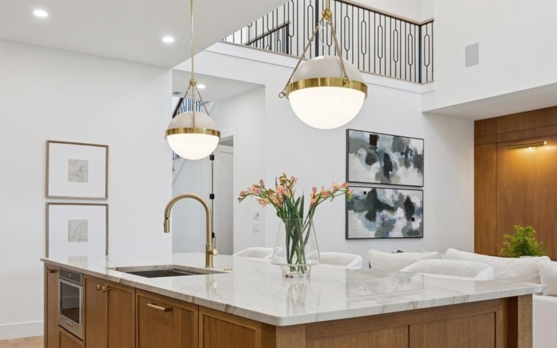 8922 San Benito Way, Dallas, TX 75218, 6 Habitaciones Habitaciones , ,6 BañosBaños,Residential,En Venta,8922 San Benito Way,0,21043955