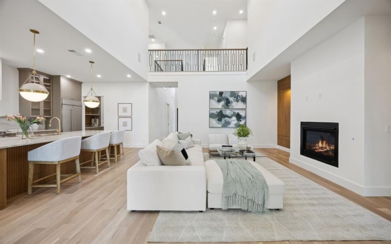 8922 San Benito Way, Dallas, TX 75218, 6 Habitaciones Habitaciones , ,6 BañosBaños,Residential,En Venta,8922 San Benito Way,0,21043955