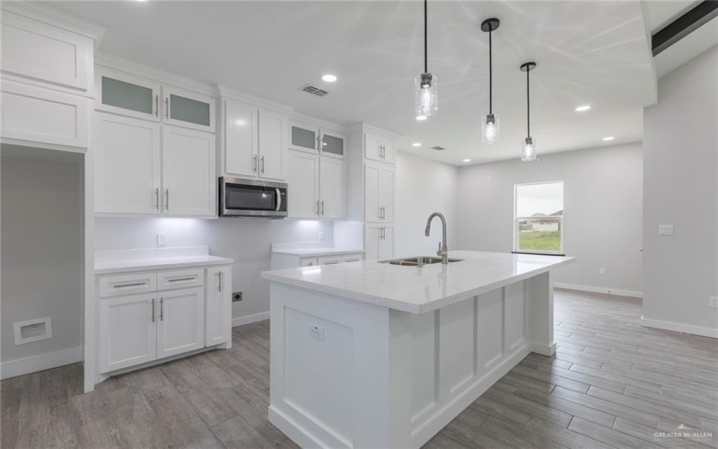 2831 Sienna Drive, Weslaco, TX 78599, 4 Bedrooms Bedrooms, ,2 BathroomsBathrooms,Residential,For Sale,2831 Sienna Drive,0,469636