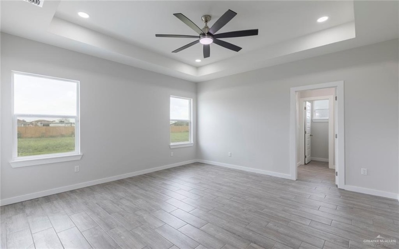 2831 Sienna Drive, Weslaco, TX 78599, 4 Bedrooms Bedrooms, ,2 BathroomsBathrooms,Residential,For Sale,2831 Sienna Drive,0,469636