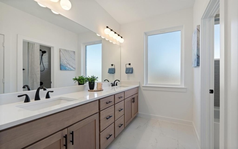 2129 Oak Haven Court, Garland, TX 75044, 4 Habitaciones Habitaciones , ,3 BañosBaños,Residential,En Venta,2129 Oak Haven Court,0,21054013