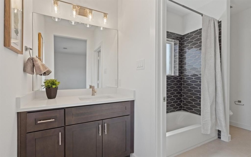 2142 Oak Haven Court, Garland, TX 75044, 4 Habitaciones Habitaciones , ,3 BañosBaños,Residential,En Venta,2142 Oak Haven Court,0,21054025