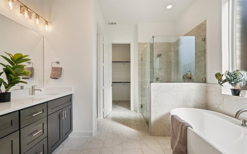 2142 Oak Haven Court, Garland, TX 75044, 4 Habitaciones Habitaciones , ,3 BañosBaños,Residential,En Venta,2142 Oak Haven Court,0,21054025