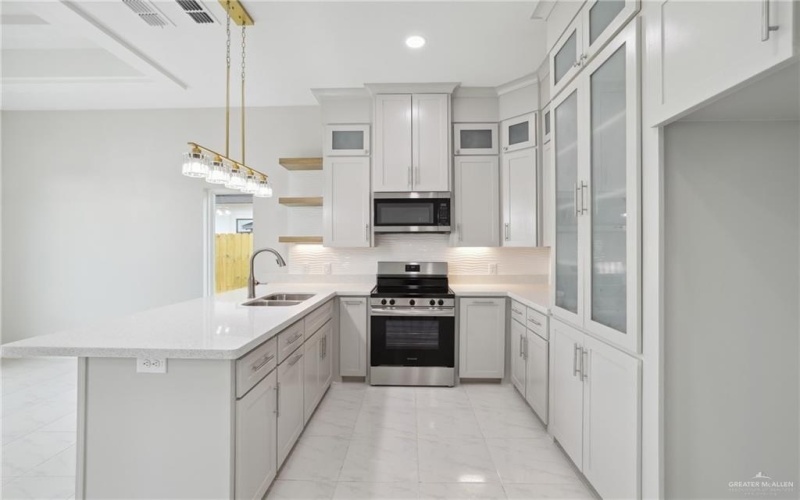 1116 E Boxwood Avenue, San Juan, TX 78589, 3 Bedrooms Bedrooms, ,2 BathroomsBathrooms,Residential,For Sale,1116 E Boxwood Avenue,470255