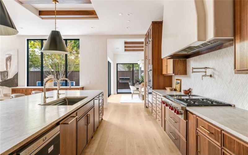 6814 Glendora, Dallas, TX 75230, 5 Habitaciones Habitaciones , ,7 BañosBaños,Residential,En Venta,6814 Glendora,0,21076477