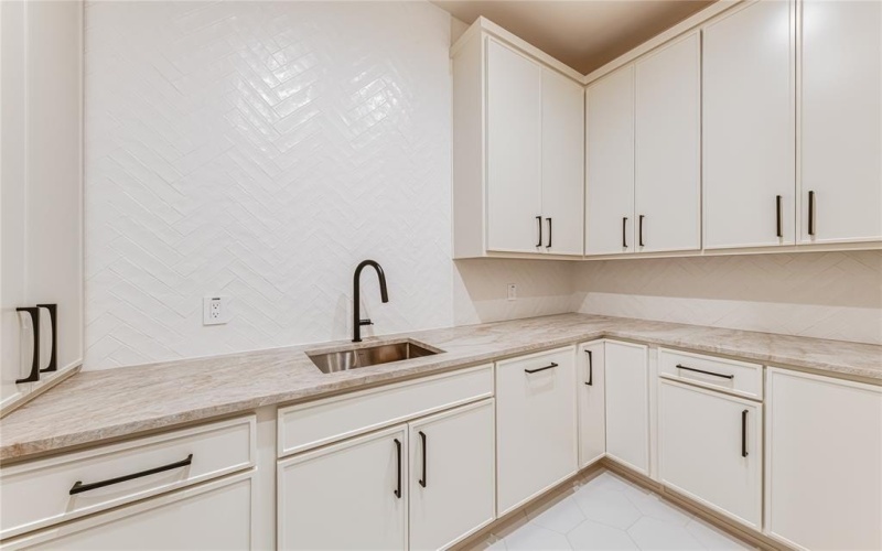 6814 Glendora, Dallas, TX 75230, 5 Habitaciones Habitaciones , ,7 BañosBaños,Residential,En Venta,6814 Glendora,0,21076477