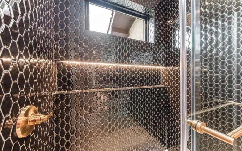 10142 Coppedge, Dallas, TX 75229, 5 Bedrooms Bedrooms, ,6 BathroomsBathrooms,Residential,For Sale,10142 Coppedge,0,21089709