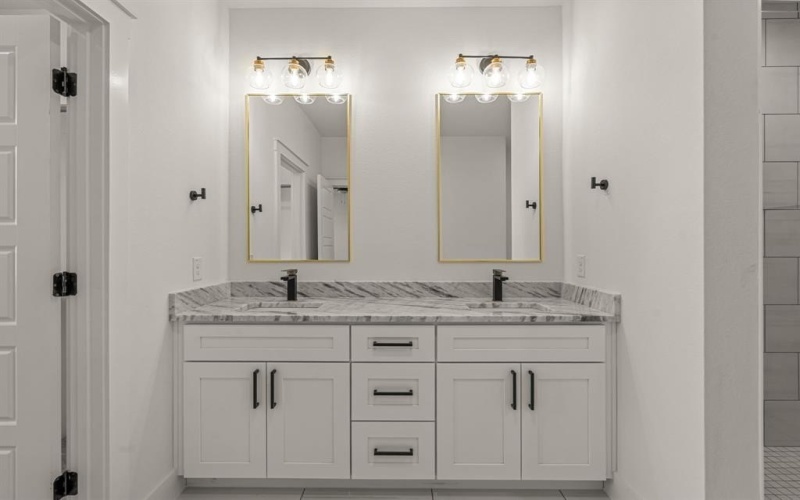 5849 Lyle Street, Westworth Village, TX 76114, 4 Bedrooms Bedrooms, ,2 BathroomsBathrooms,Residential,For Sale,5849 Lyle Street,0,21098054