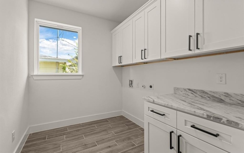 5849 Lyle Street, Westworth Village, TX 76114, 4 Bedrooms Bedrooms, ,2 BathroomsBathrooms,Residential,For Sale,5849 Lyle Street,0,21098054