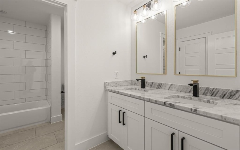 5849 Lyle Street, Westworth Village, TX 76114, 4 Bedrooms Bedrooms, ,2 BathroomsBathrooms,Residential,For Sale,5849 Lyle Street,0,21098054