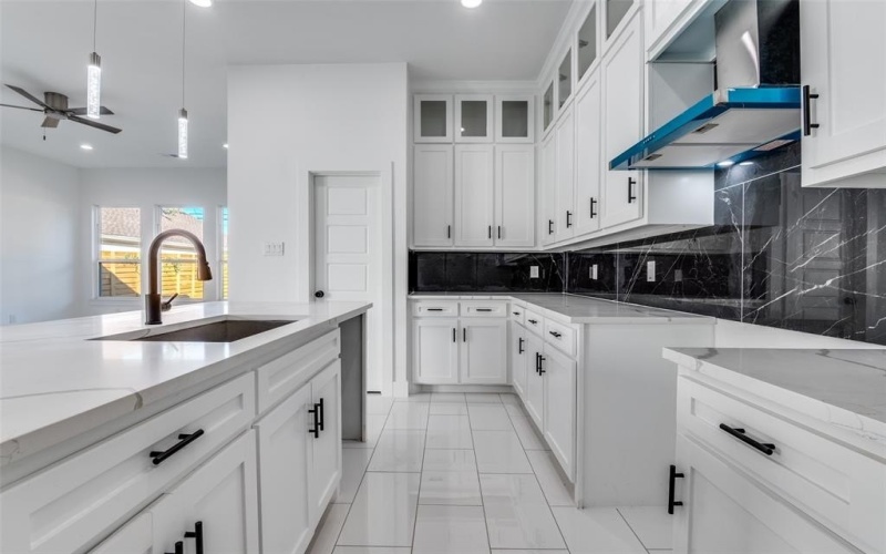 2827 Grafton Avenue, Dallas, TX 75211, 4 Habitaciones Habitaciones , ,3 BañosBaños,Residential,En Venta,2827 Grafton Avenue,0,21098476