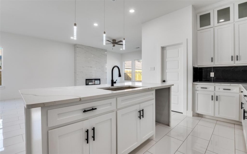 2827 Grafton Avenue, Dallas, TX 75211, 4 Habitaciones Habitaciones , ,3 BañosBaños,Residential,En Venta,2827 Grafton Avenue,0,21098476