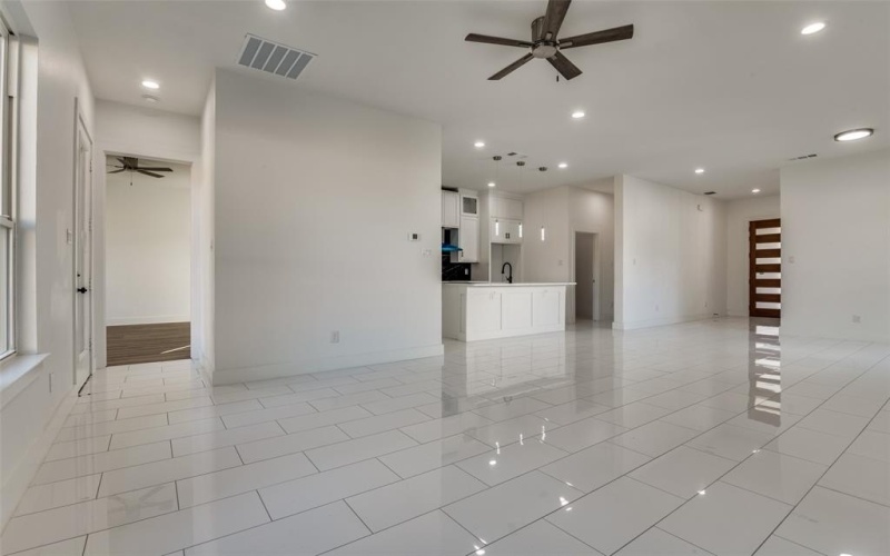 2827 Grafton Avenue, Dallas, TX 75211, 4 Habitaciones Habitaciones , ,3 BañosBaños,Residential,En Venta,2827 Grafton Avenue,0,21098476