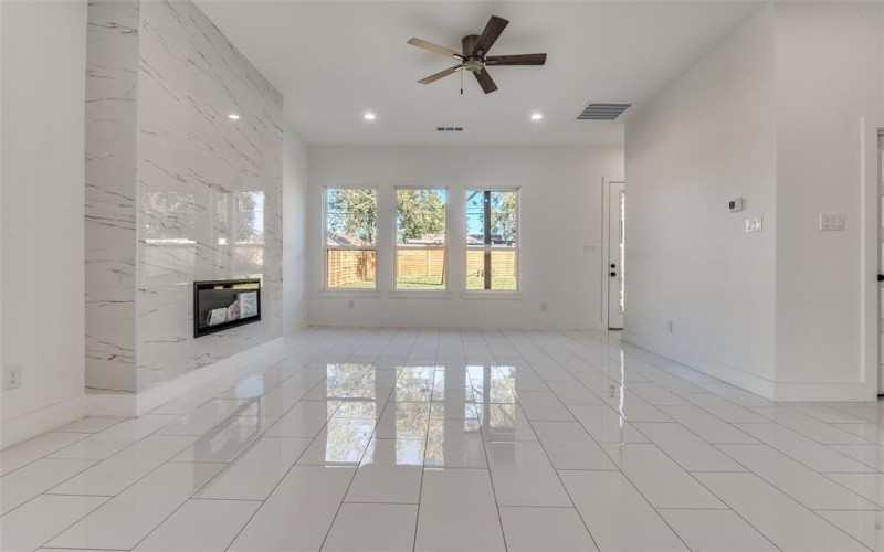 2827 Grafton Avenue, Dallas, TX 75211, 4 Habitaciones Habitaciones , ,3 BañosBaños,Residential,En Venta,2827 Grafton Avenue,0,21098476