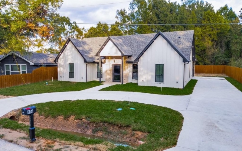 404 Luzon Street, Tool, TX 75143, 4 Bedrooms Bedrooms, ,3 BathroomsBathrooms,Residential,For Sale,404 Luzon Street,0,21099798