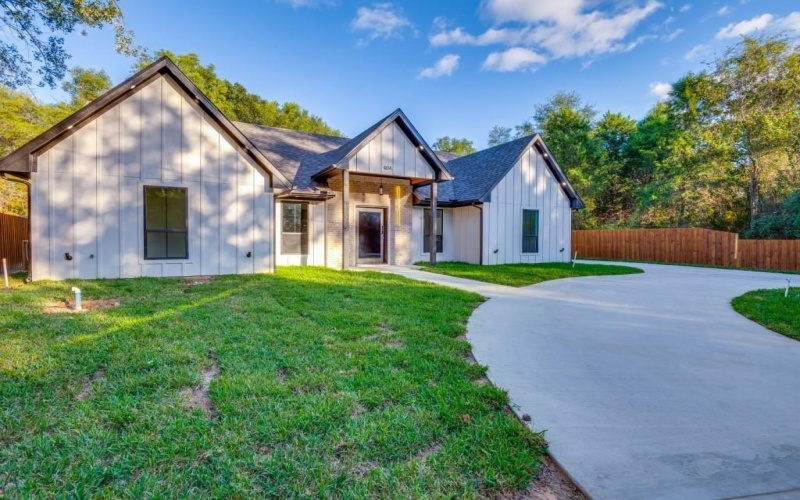 404 Luzon Street, Tool, TX 75143, 4 Bedrooms Bedrooms, ,3 BathroomsBathrooms,Residential,For Sale,404 Luzon Street,0,21099798