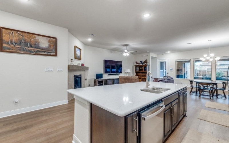 4805 Blackhawk Green Court, Arlington, TX 76005, 2 Habitaciones Habitaciones , ,2 BañosBaños,Residential,En Venta,4805 Blackhawk Green Court,0,21100452