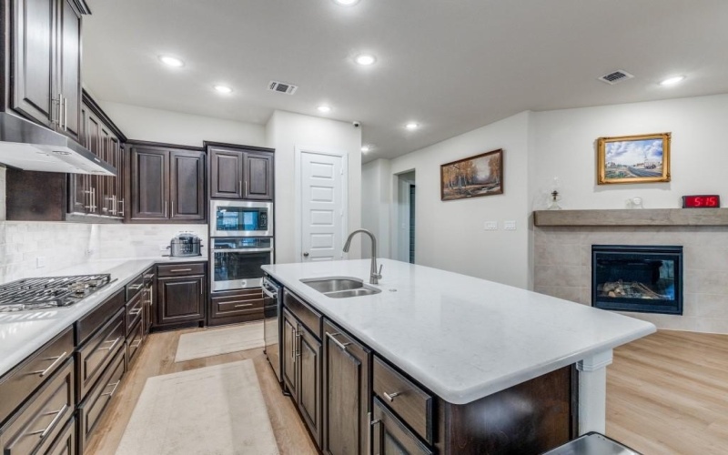 4805 Blackhawk Green Court, Arlington, TX 76005, 2 Habitaciones Habitaciones , ,2 BañosBaños,Residential,En Venta,4805 Blackhawk Green Court,0,21100452