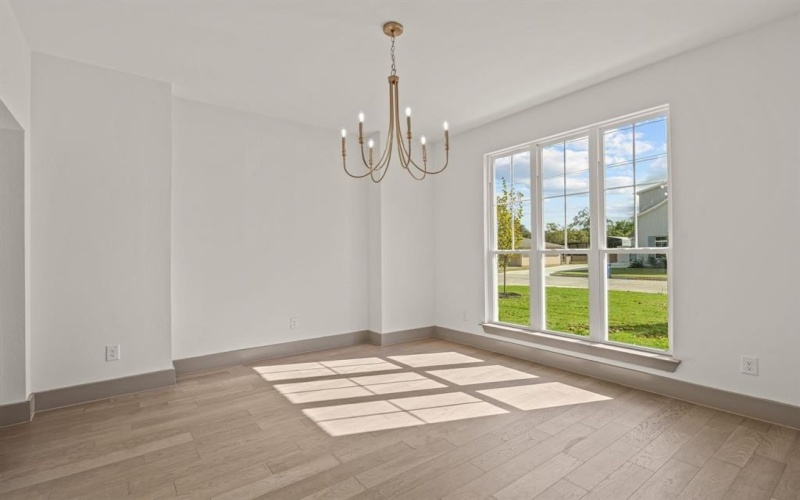 5720 Randolph Court, Westworth Village, TX 76114, 4 Bedrooms Bedrooms, ,2 BathroomsBathrooms,Residential,For Sale,5720 Randolph Court,0,21100666