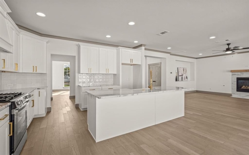 5720 Randolph Court, Westworth Village, TX 76114, 4 Bedrooms Bedrooms, ,2 BathroomsBathrooms,Residential,For Sale,5720 Randolph Court,0,21100666