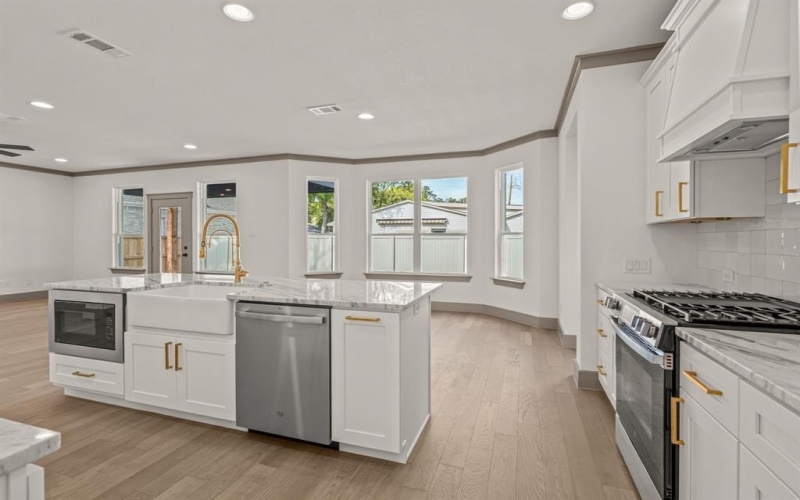 5720 Randolph Court, Westworth Village, TX 76114, 4 Bedrooms Bedrooms, ,2 BathroomsBathrooms,Residential,For Sale,5720 Randolph Court,0,21100666