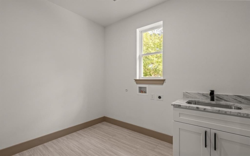 5720 Randolph Court, Westworth Village, TX 76114, 4 Bedrooms Bedrooms, ,2 BathroomsBathrooms,Residential,For Sale,5720 Randolph Court,0,21100666