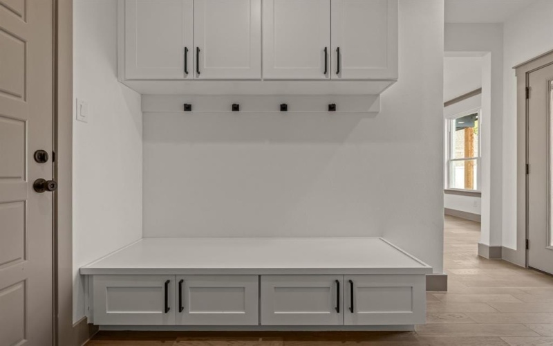 5720 Randolph Court, Westworth Village, TX 76114, 4 Bedrooms Bedrooms, ,2 BathroomsBathrooms,Residential,For Sale,5720 Randolph Court,0,21100666