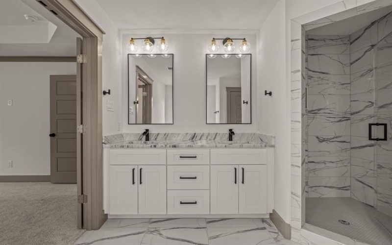 5720 Randolph Court, Westworth Village, TX 76114, 4 Bedrooms Bedrooms, ,2 BathroomsBathrooms,Residential,For Sale,5720 Randolph Court,0,21100666