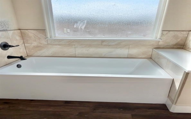 2000 Collin Street, Weatherford, TX 76085, 3 Bedrooms Bedrooms, ,2 BathroomsBathrooms,Residential,For Sale,2000 Collin Street,0,21100743