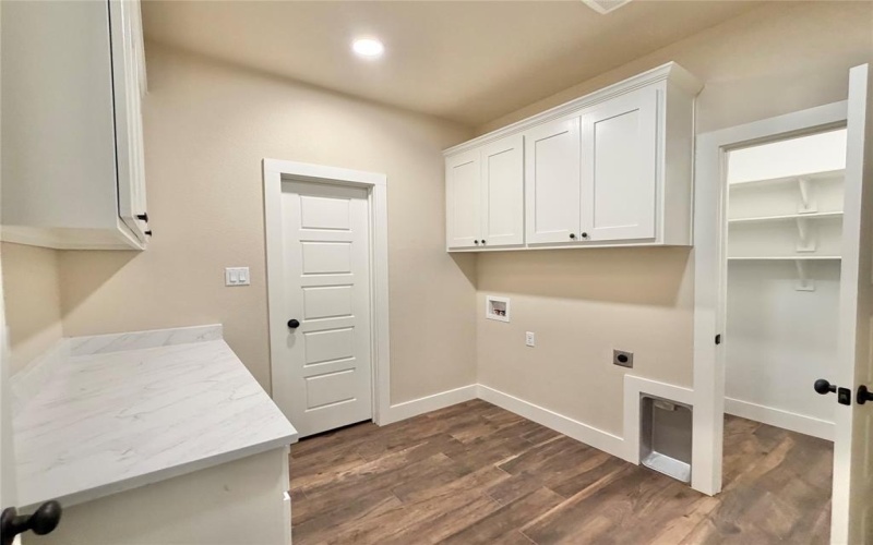 2000 Collin Street, Weatherford, TX 76085, 3 Bedrooms Bedrooms, ,2 BathroomsBathrooms,Residential,For Sale,2000 Collin Street,0,21100743