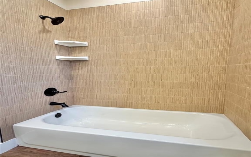 2000 Collin Street, Weatherford, TX 76085, 3 Bedrooms Bedrooms, ,2 BathroomsBathrooms,Residential,For Sale,2000 Collin Street,0,21100743