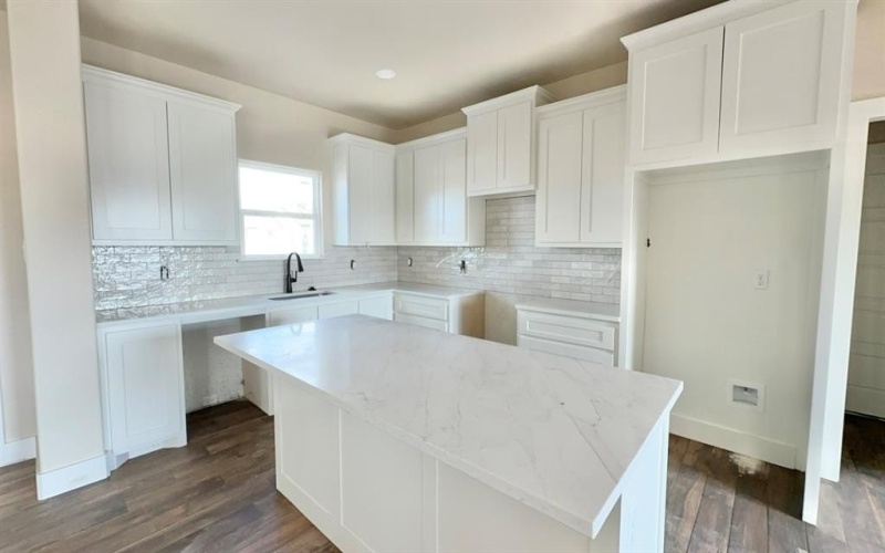 2000 Collin Street, Weatherford, TX 76085, 3 Bedrooms Bedrooms, ,2 BathroomsBathrooms,Residential,For Sale,2000 Collin Street,0,21100743